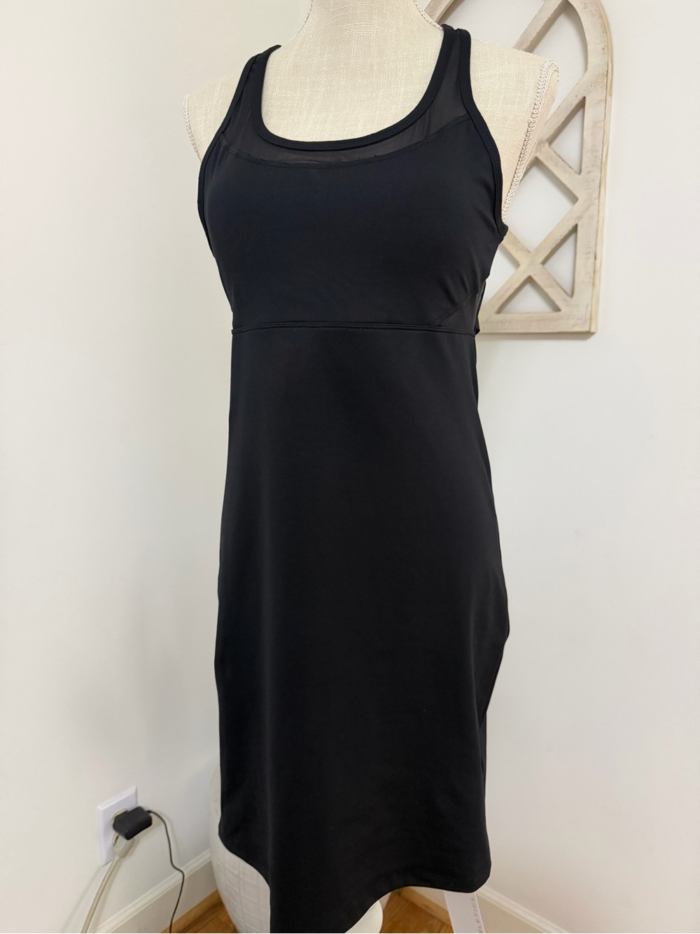 Fabletics Tropez Dress Black Mesh Cut-Out Strappy Back Women’s Size Large NWT - Picture 3 of 13